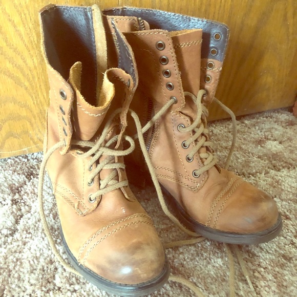 Steve Madden combat boots - Picture 1 of 3